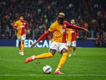 Victor Osimhen Kembali Tajam, Barcelona Waspadai Ancaman Galatasaray di Liga Champions