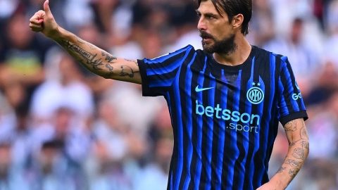 AC Milan Cari Bek Tengah pada Januari 2027, Francesco Acerbi Muncul sebagai Opsi Murah