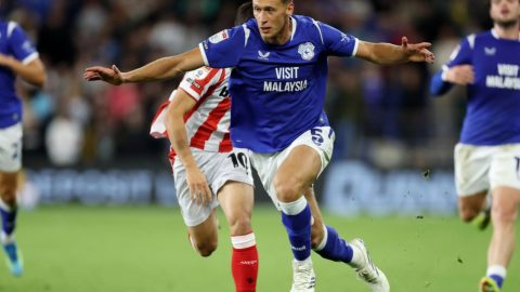 Krystian Bielik Kena Skors Dua Laga dan Denda £10.000 Usai Terlibat Insiden dengan Suporter Portsmouth
