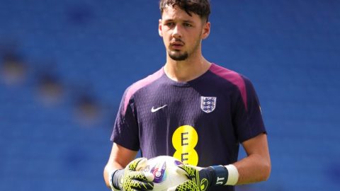James Trafford Disebut Mirip David Seaman dan Jordan Pickford, Leeds United Diminta Tak Khawatir